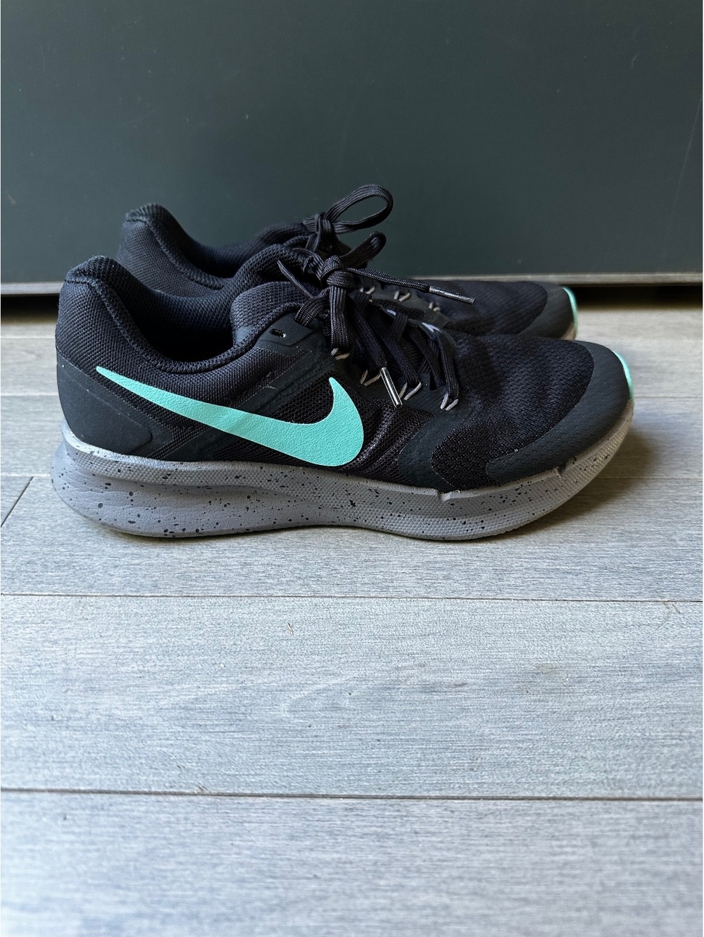 Women’s Nike Swift 3 Black and Turquoise Running Walking Lace Up Shoes Size 9
